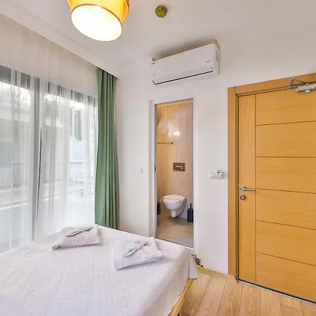 Bahar Hotel *